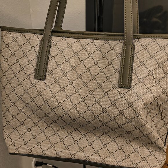 Nine West Delaine Tote - Picture 4 of 10